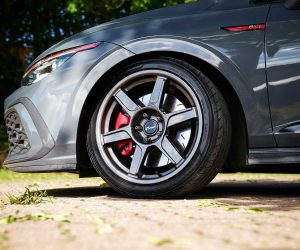 Racingline Vwr R-06 18X8.5 (Et44) Flow Formed Gloss Gunmetal Wheel 30 Vwr610401 13